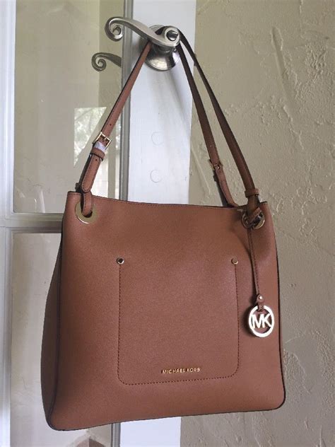 michael kors walsh tasche bewertung|michael kors opened satchel purse.